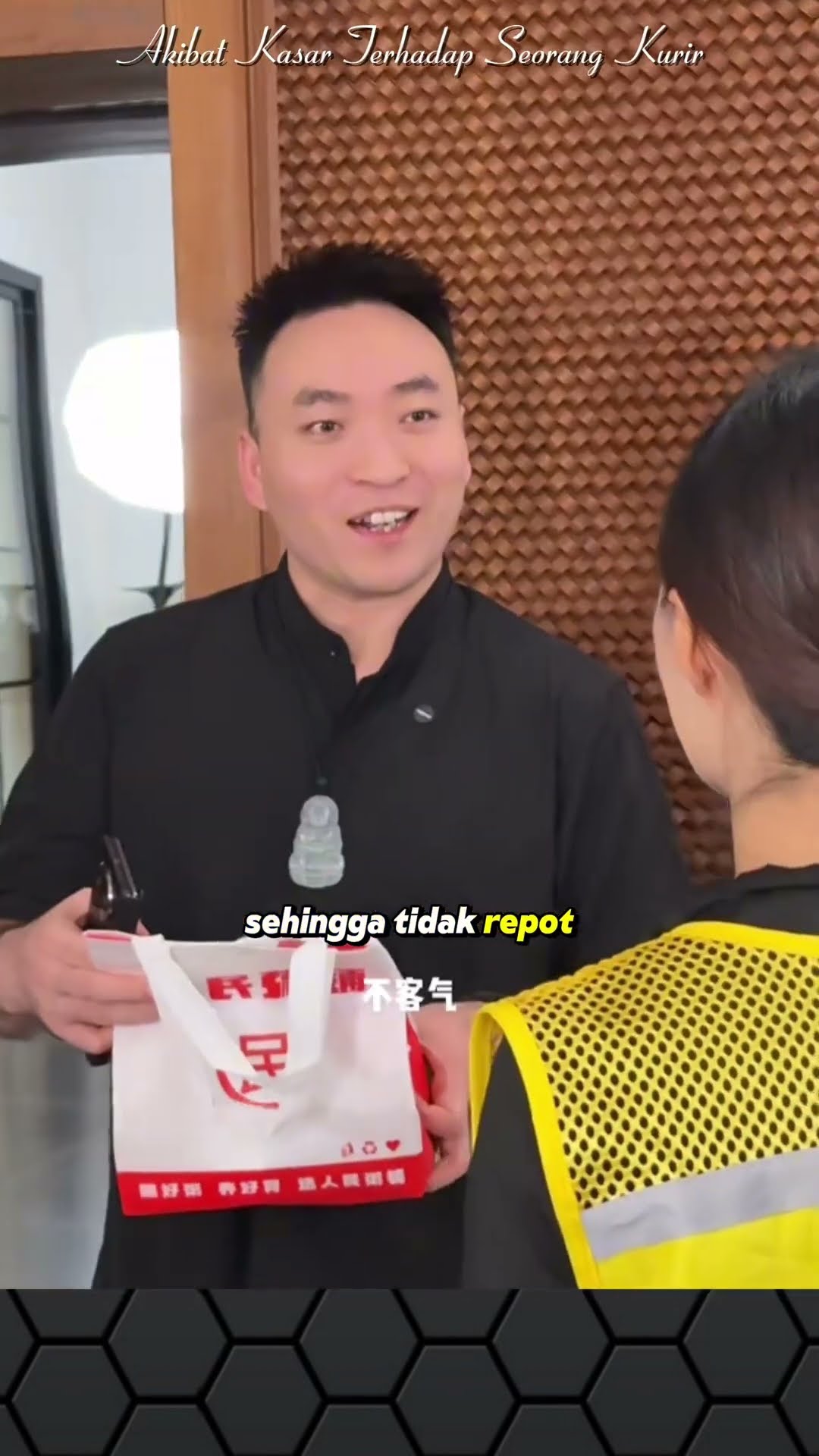Akibat kasar terhadap kurir. #shorts #viralvideo #ceritapanutan – YouTube