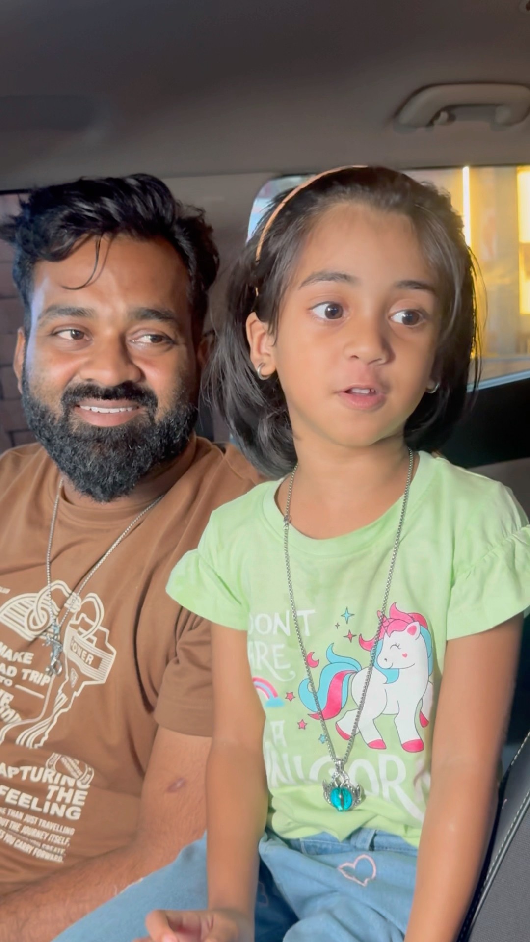 ஏகப்பட்ட விஷயம் தெரிஞ்சி வச்சிருக்கியே மா😱😳 #shorts #snake #family – YouTube