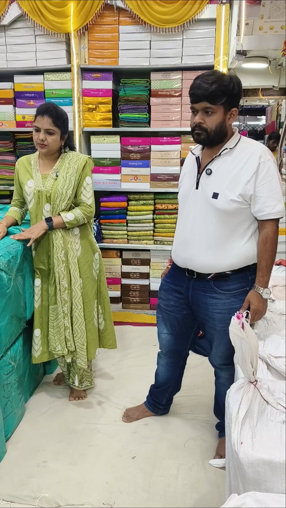 Big sale #shorts #trendingshorts #societykanchi #coloursoflife #sale – YouTube