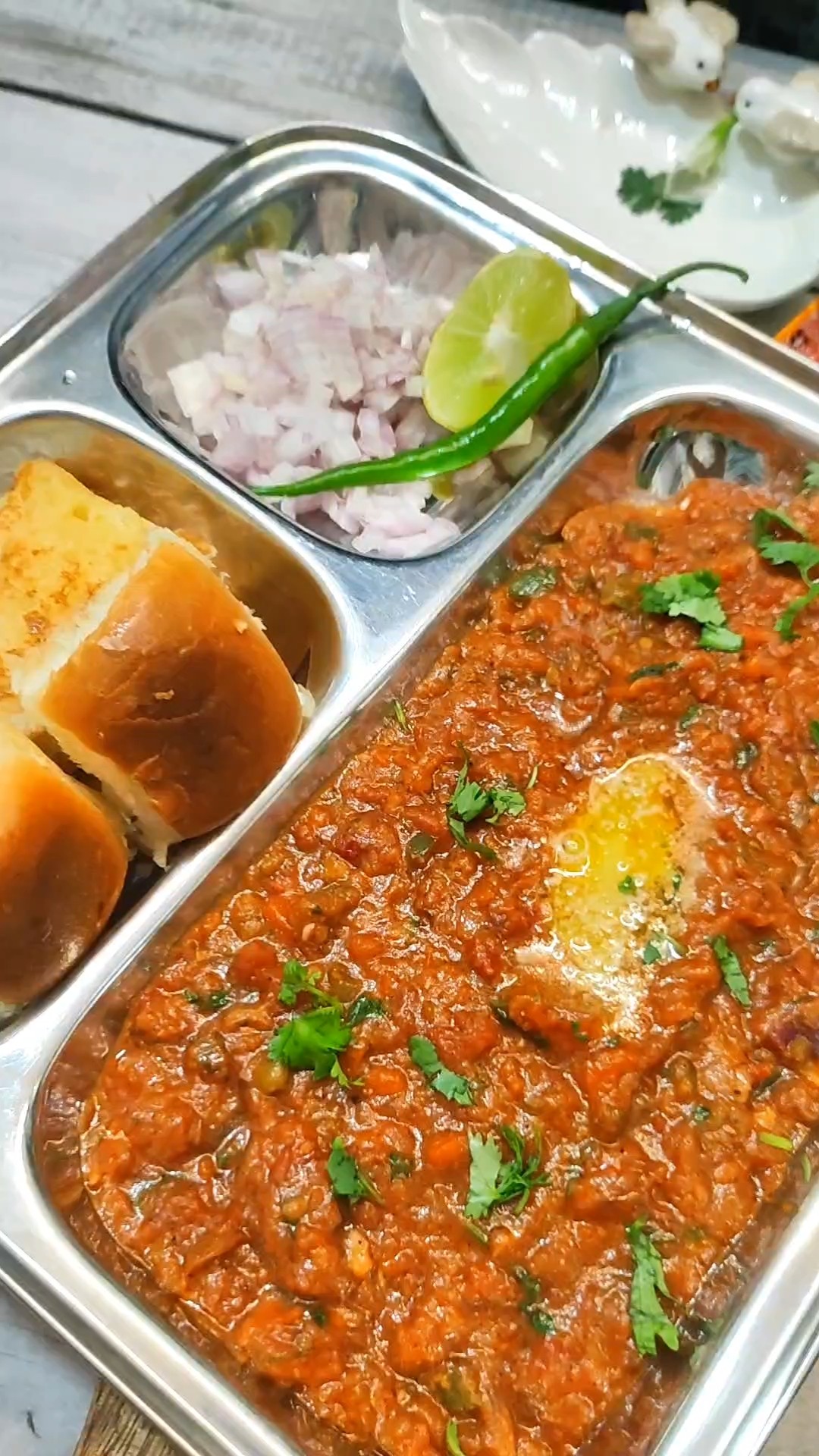 #shorts Street Style Pav Bhaji Recipe 😋 #food #cooking #recipe – YouTube