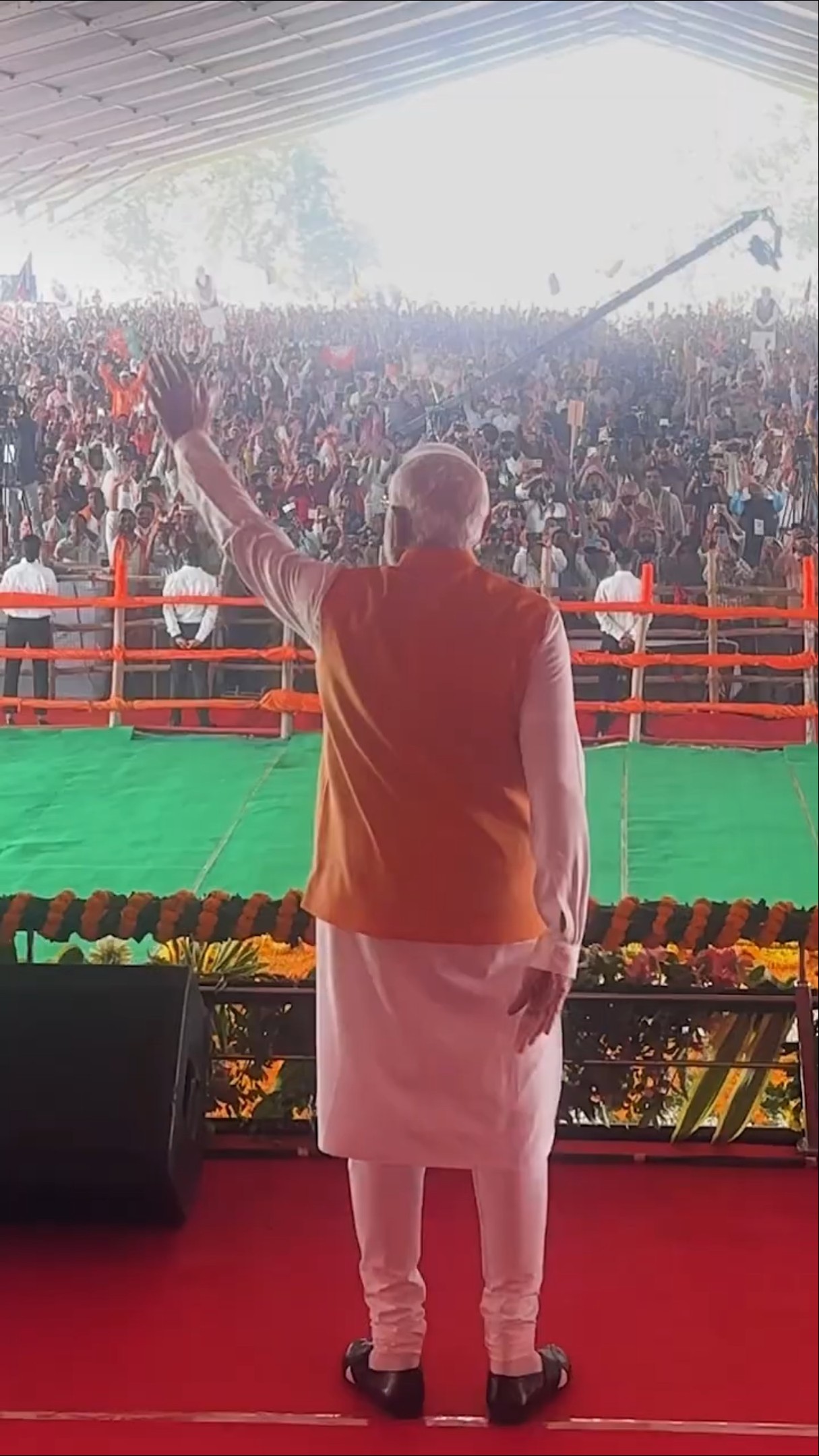 PM Modi received a warm welcome in Aurangabad, Bihar | #biharelections2025 | #shorts – YouTube