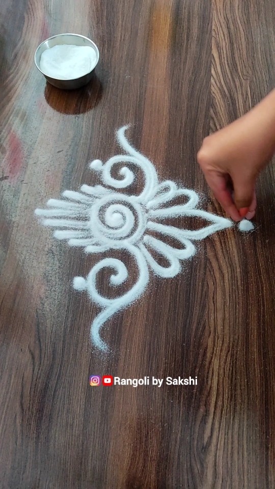 Daily Rangoli || Freehand Rangoli || Kolam/Muggulu Rangoli #shorts #trending #viral #rangoli #kolam – YouTube