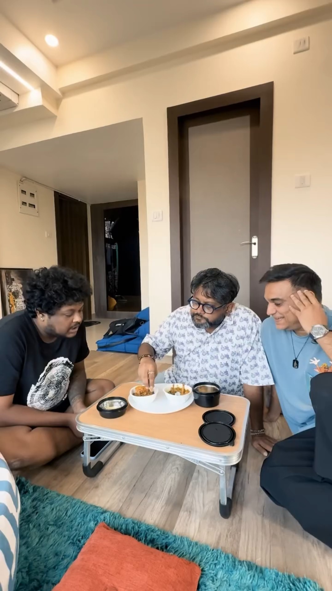 Bhabhi Ne Khaana Acha Nahi Bana 😅🤣 #shorts #youtubeshorts #rjpraveen #funny – YouTube