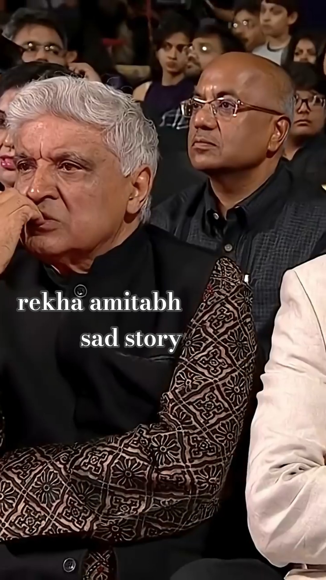 very sad song of rekha ji #trendingshorts #viralshorts #shorts – YouTube
