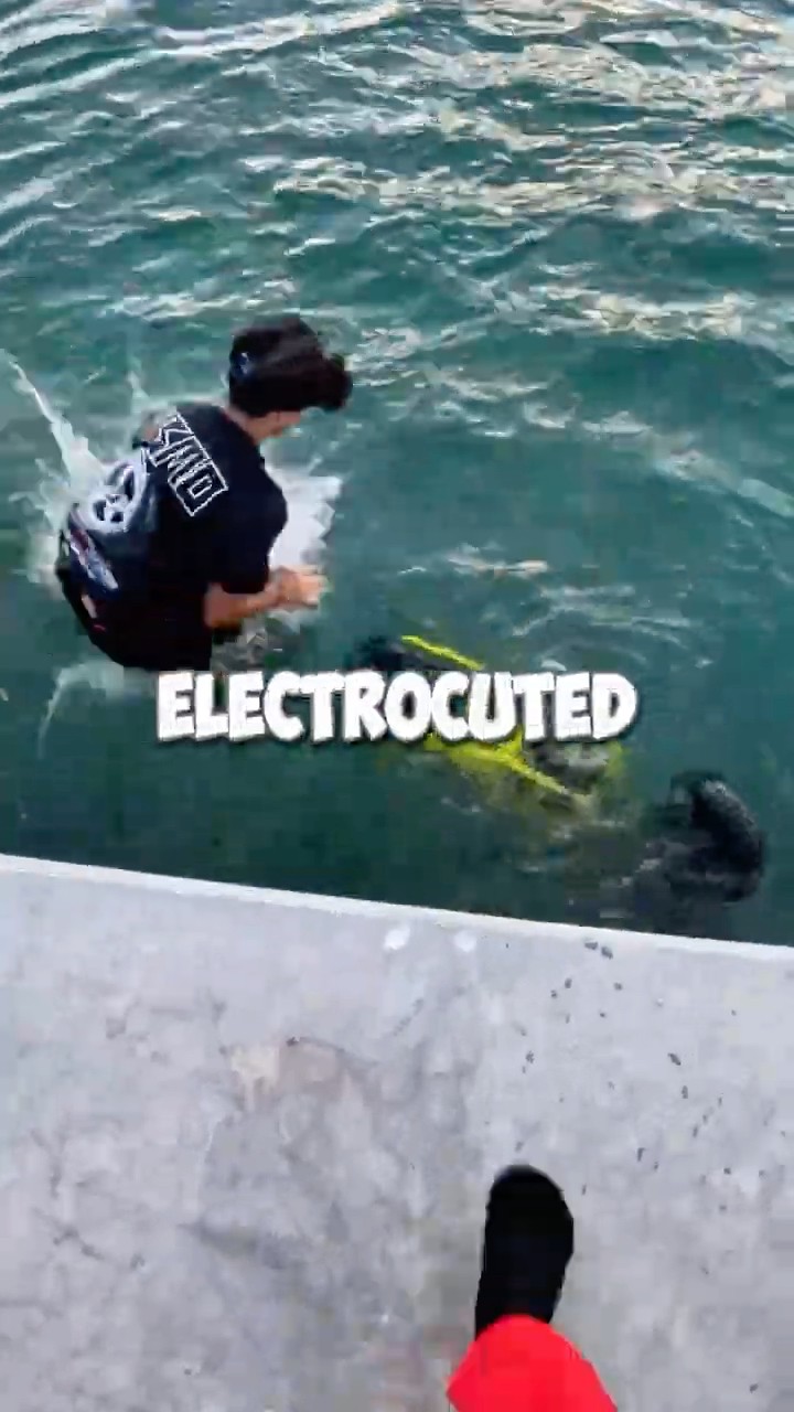 $2000 EBIKE FALLS IN WATER 😳 #shorts – YouTube
