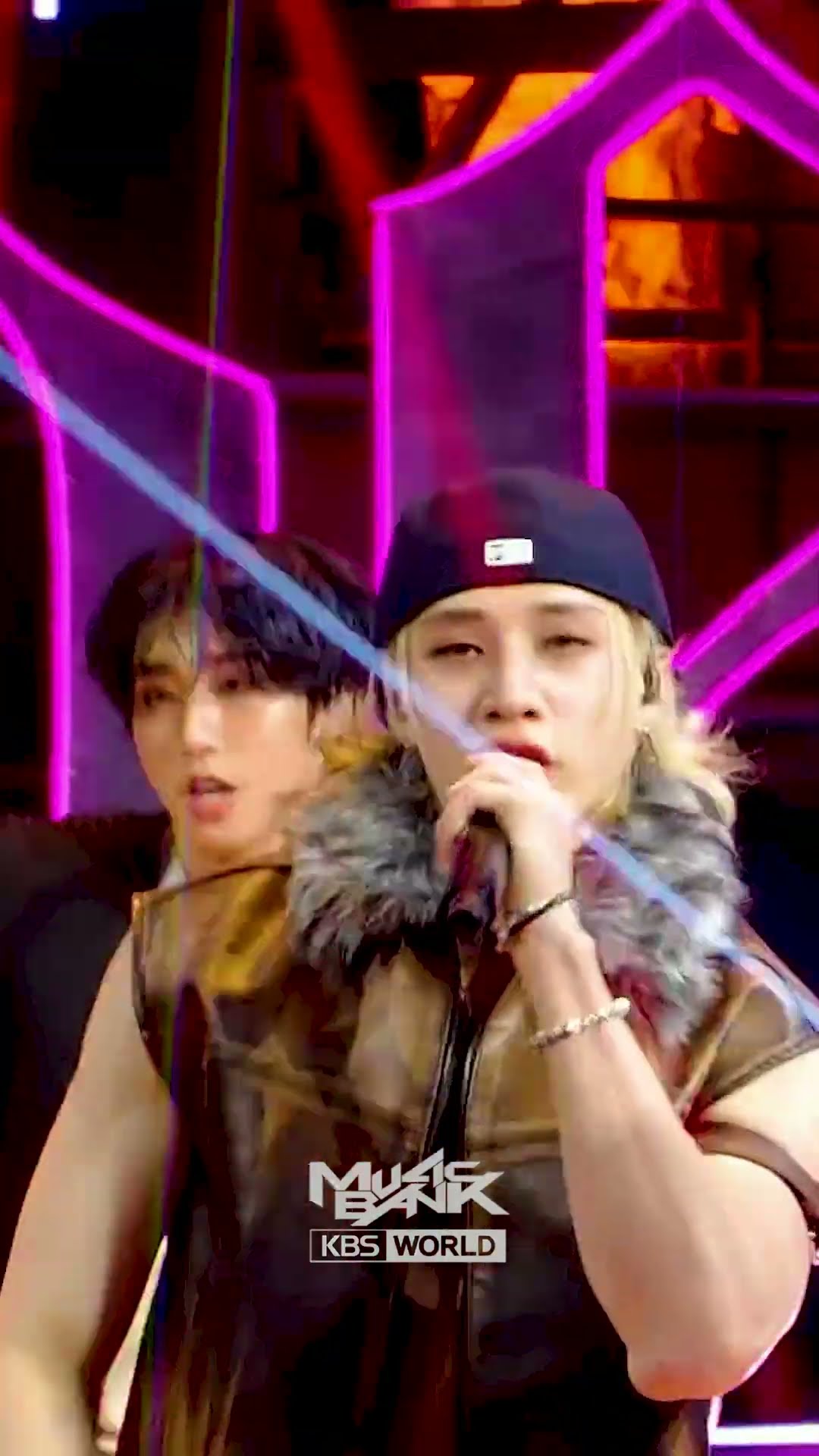 Stray Kids – Do It #Stray_Kids #ストレイキッズ #스트레이키즈 #Do_It #Shorts #MusicBank | KBS WORLD TV – YouTube