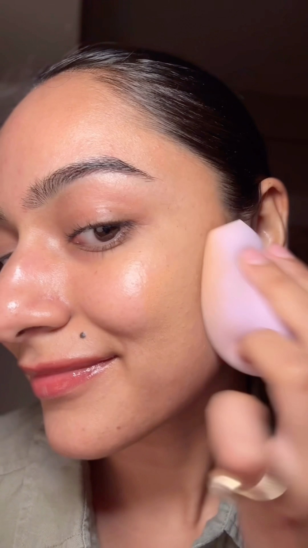 Brush vs Sponge vs Fingers | Foundation Application Test | NykaaTV #shorts – YouTube