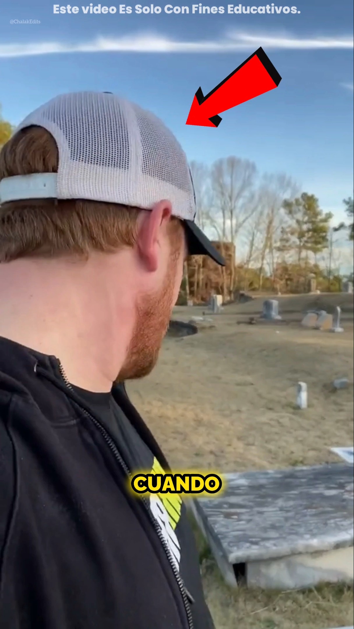 ¡Una mano aterradora salió de la tumba! 😱 #shorts – YouTube