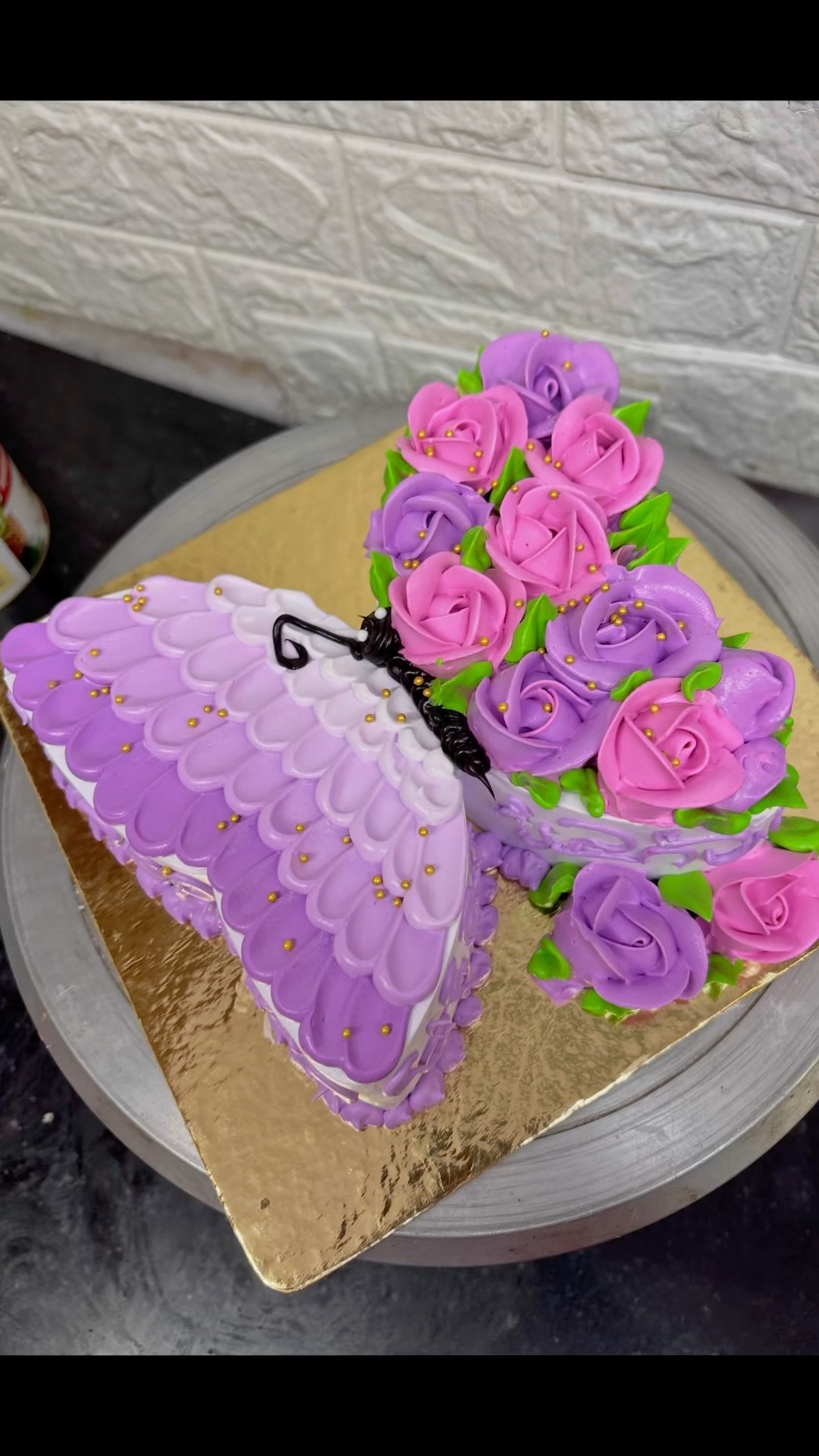 Beautiful butterfly flower cake #shortsfeed #shorts #trending #butterflycake #butterfly – YouTube
