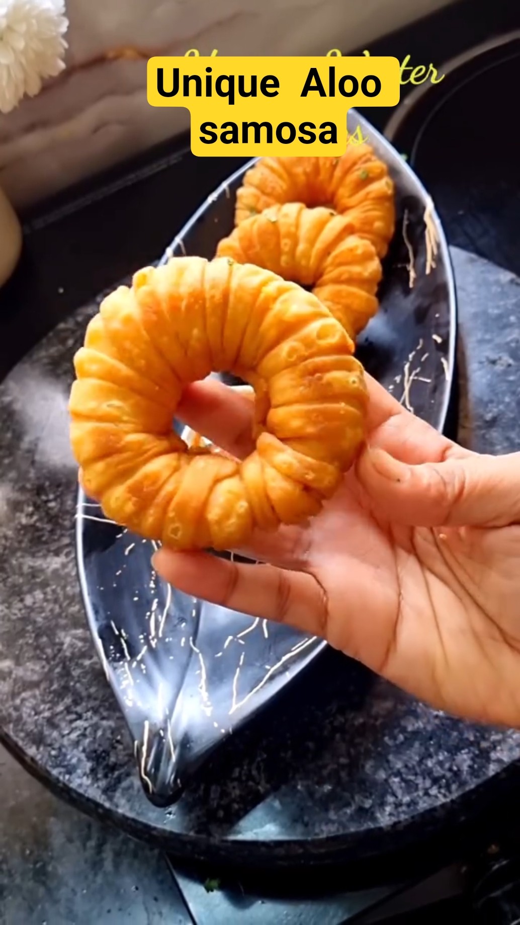 Unique Aloo samosa recipe 😋Ultimate Tea-Time Snack #shorts #samosa #viralvideo #shortsfeed – YouTube