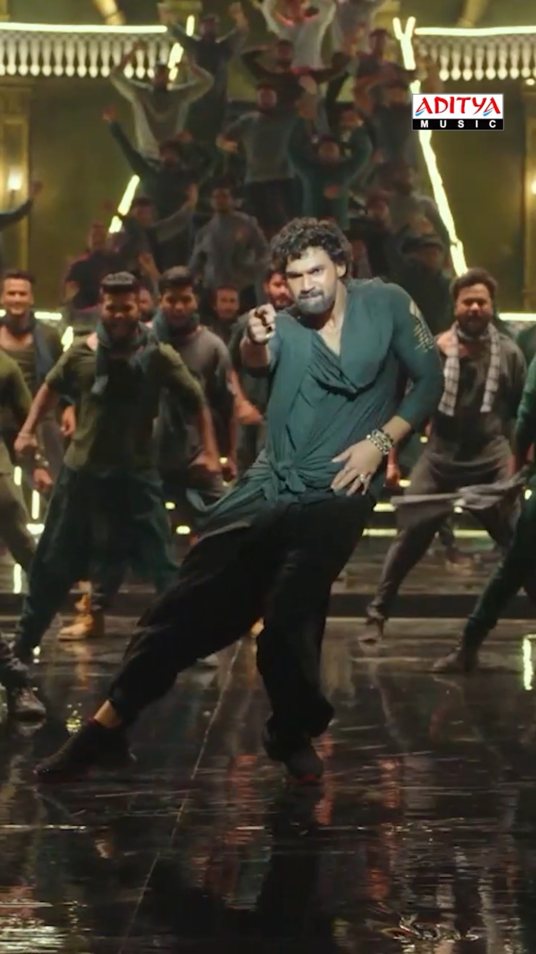 Ramba Oorvasi 💃 Mass Glam Vibes On Loop | Alludu Adhurs Movie | #Shorts – YouTube