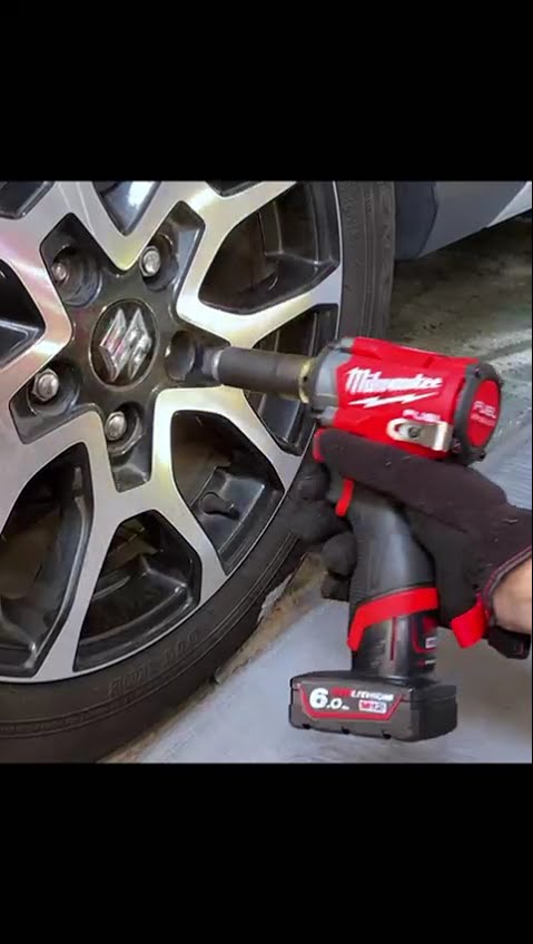Mesin Stubby Impact Wrench Baterai Milwaukee M12 FIW2F12-0C GEN 3 #shorts – YouTube