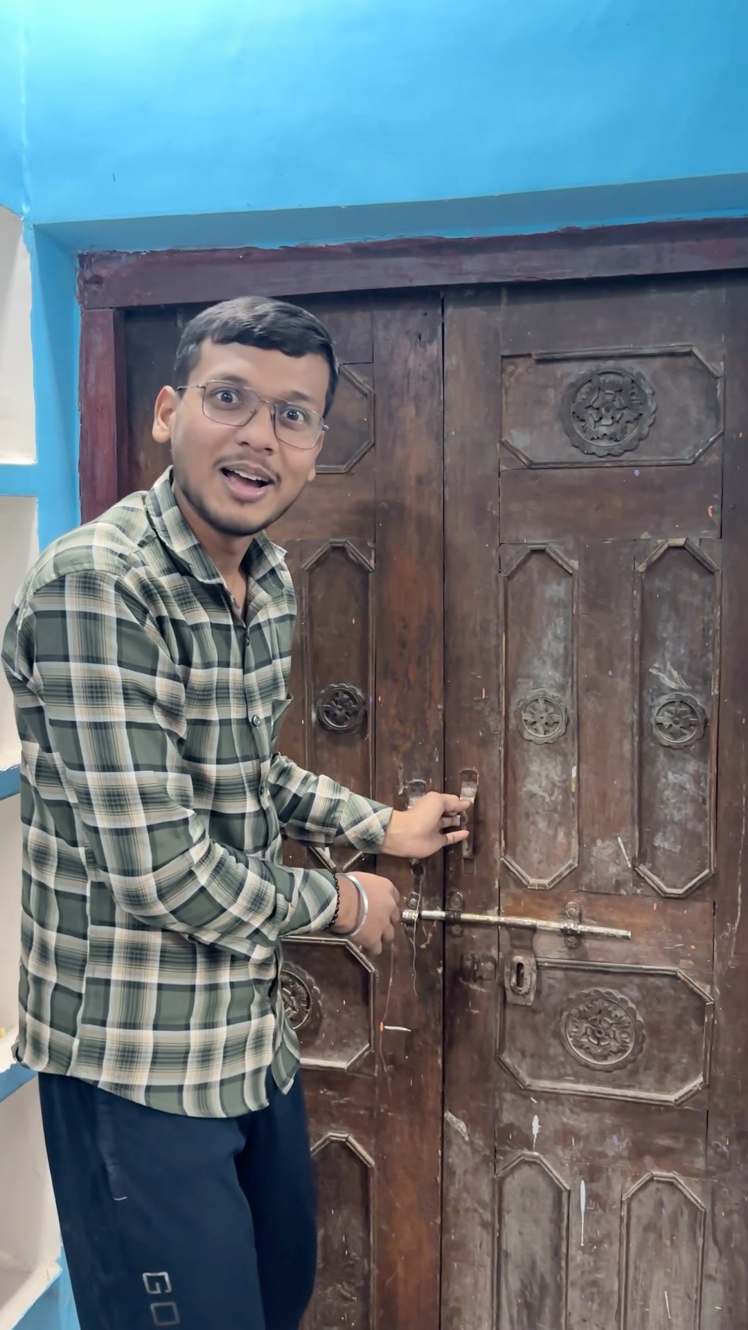 Badla ke liye room me band 😱💀 #vlog -221 #minivlog #shorts #trending #ashortaday – YouTube