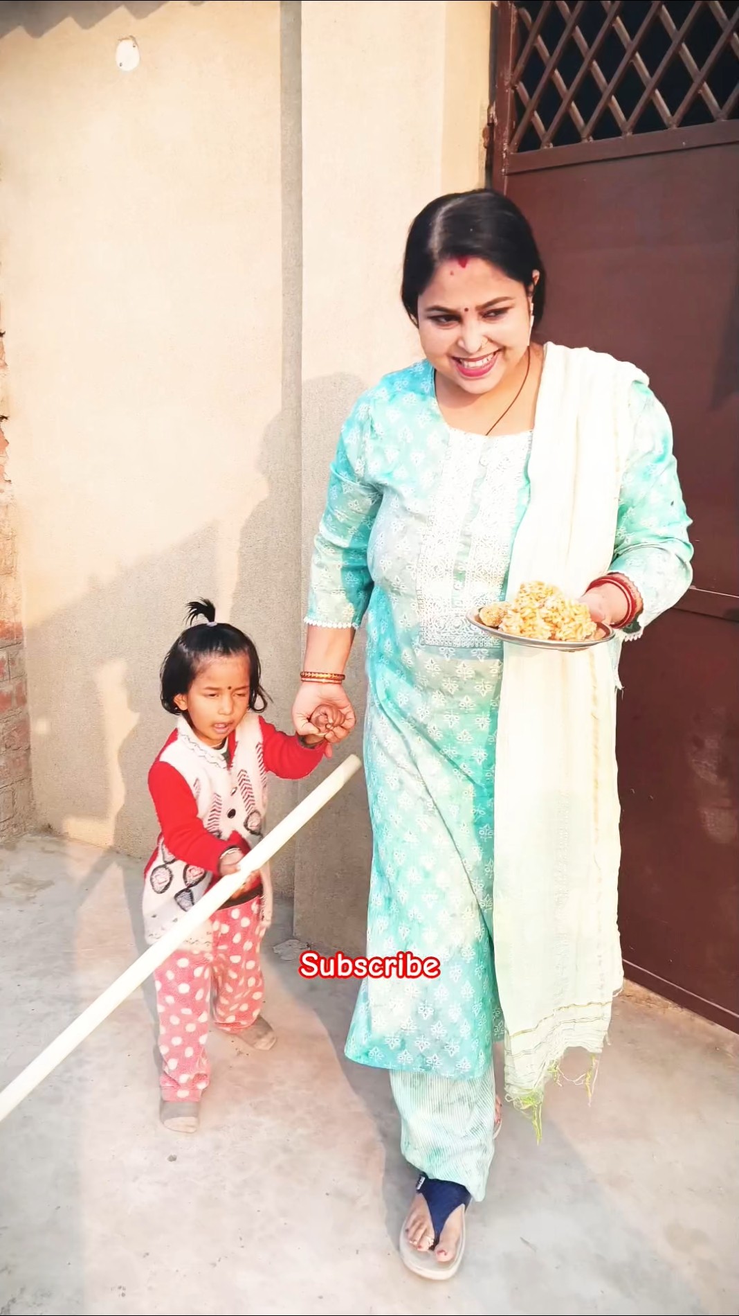 Bhai Ne Mummy Ke Sath Kiya Prank 😮 #shorts #viralvideo #trending – YouTube