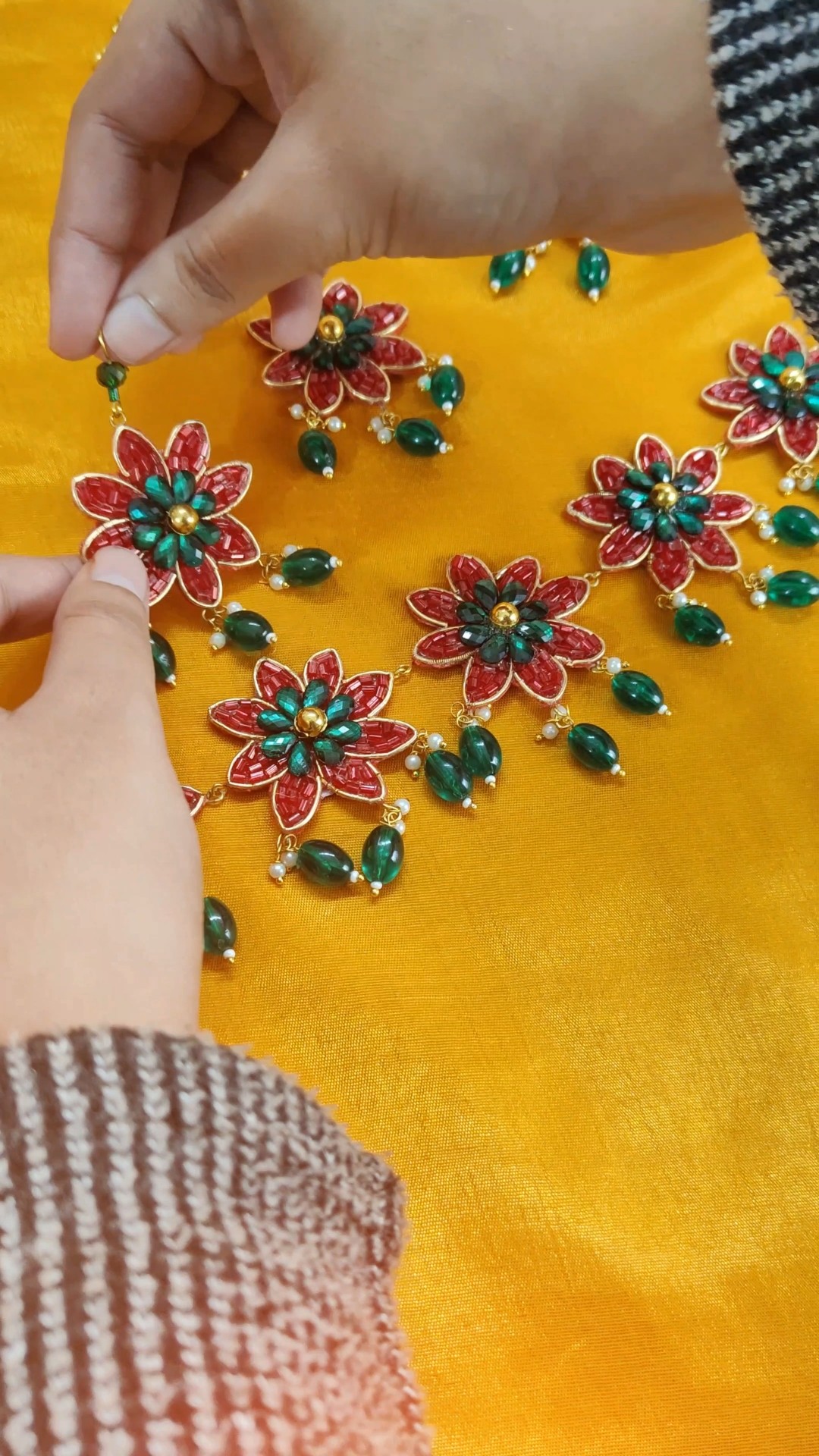✨When mehndi day calls for handmade jewellery♥️🌿 |#shorts #diy #handmade #viral #jewellery – YouTube