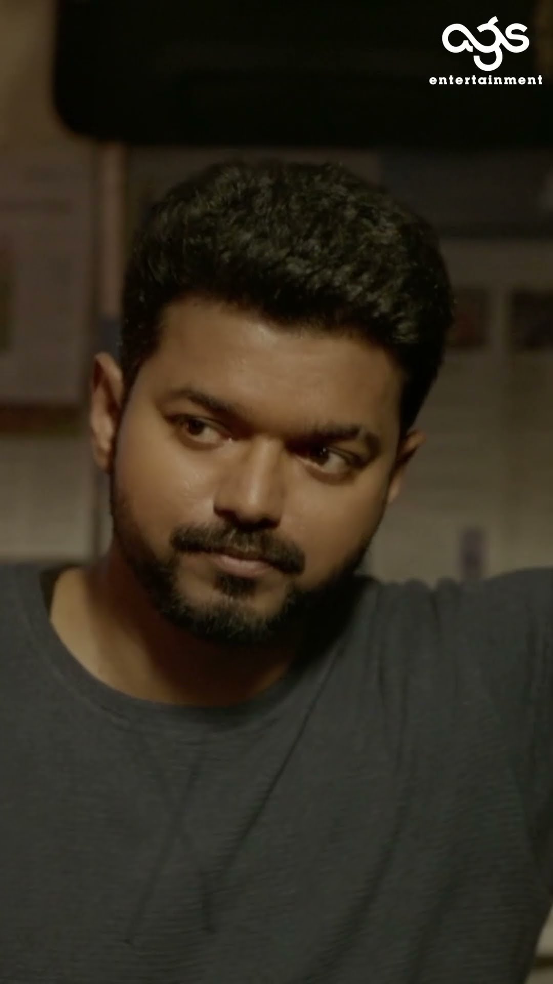 என்ன அந்த ரெண்டு இடம் மட்டும் ஓட்டைய இருக்கு | Bigil | Vijay | Nayanthara | Atlee | #shorts – YouTube