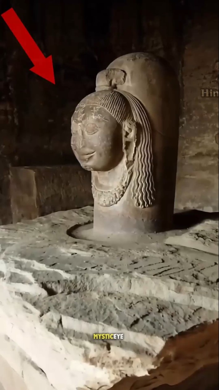 भारत का वो मंदिर जहाँ हर दीवार साधना से भरी है #shorts #ChausathYoginiTemple #YoginiTemple – YouTube