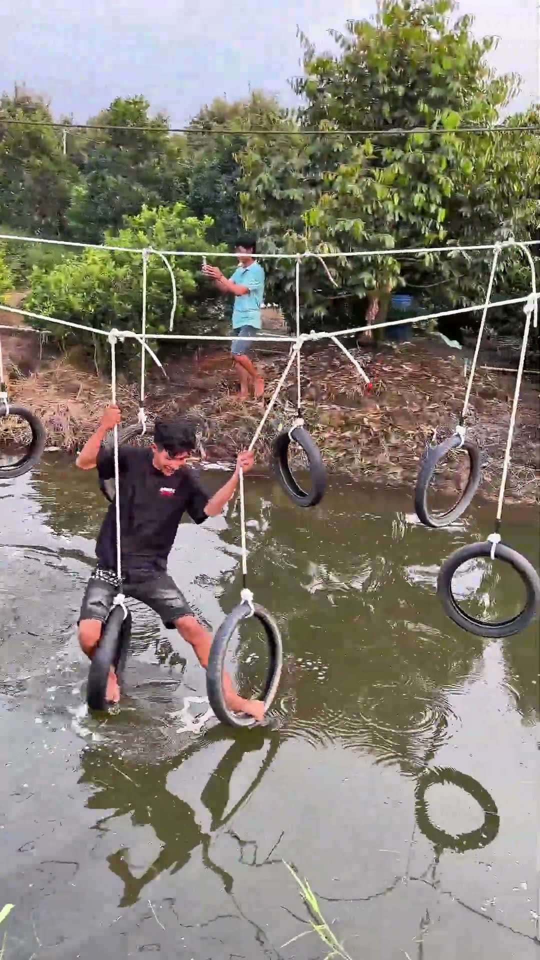 Đu dây vượt mương – Phần 1 #phuoclay #games #challenge #giaitri #shorts #windnet – YouTube